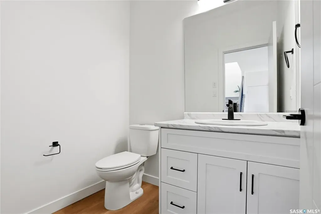 812 1st Avenue N Martensville SK S0K 2T2