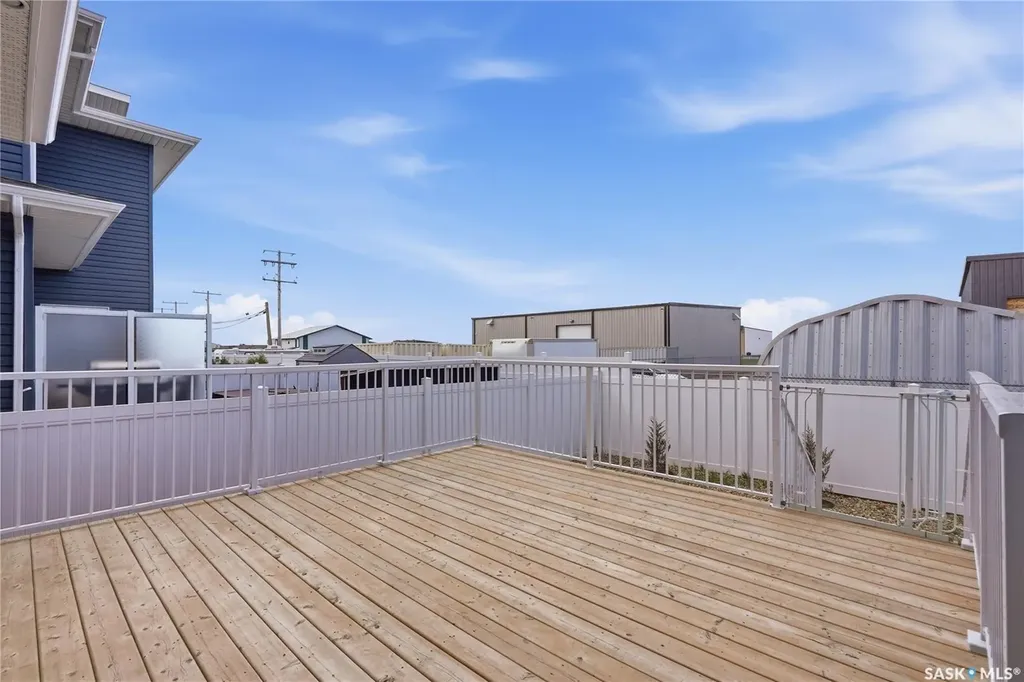 812 1st Avenue N Martensville SK S0K 2T2