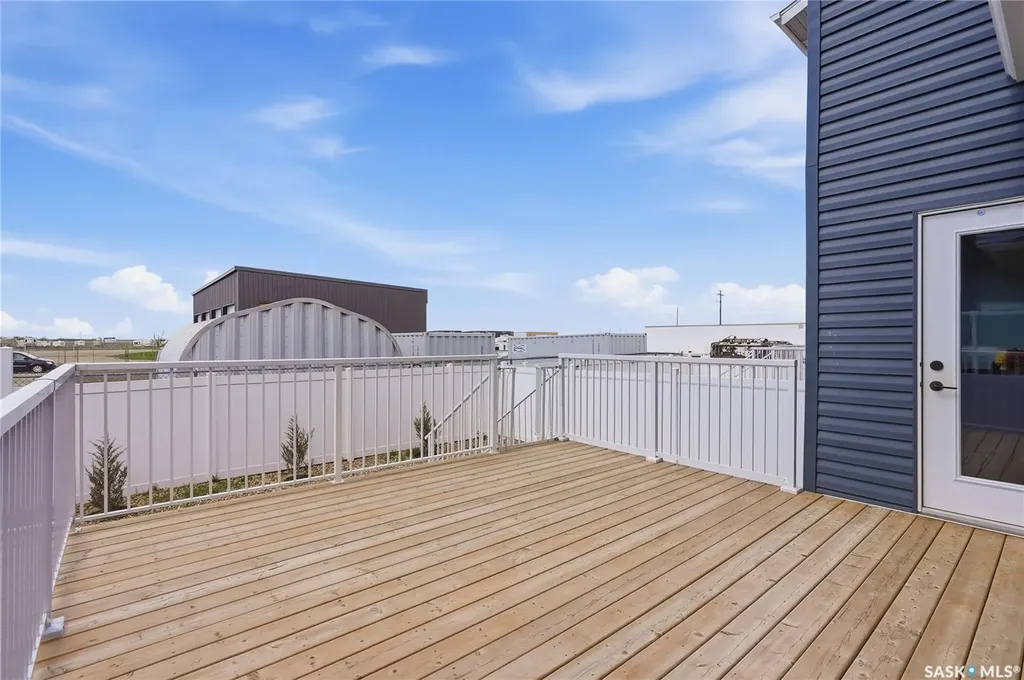 812 1st Avenue N Martensville SK S0K 2T2