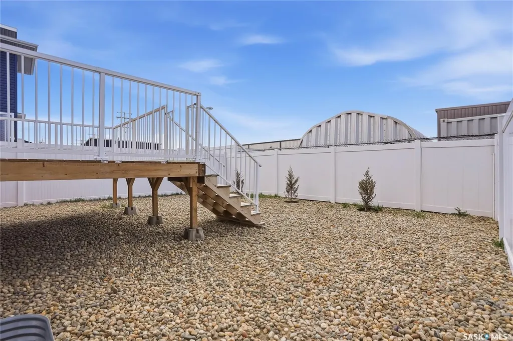 812 1st Avenue N Martensville SK S0K 2T2
