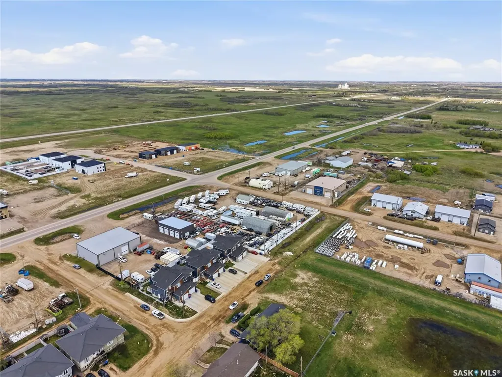 812 1st Avenue N Martensville SK S0K 2T2