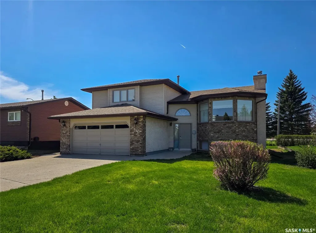 691 10th Avenue W Melville SK S0A 2P0