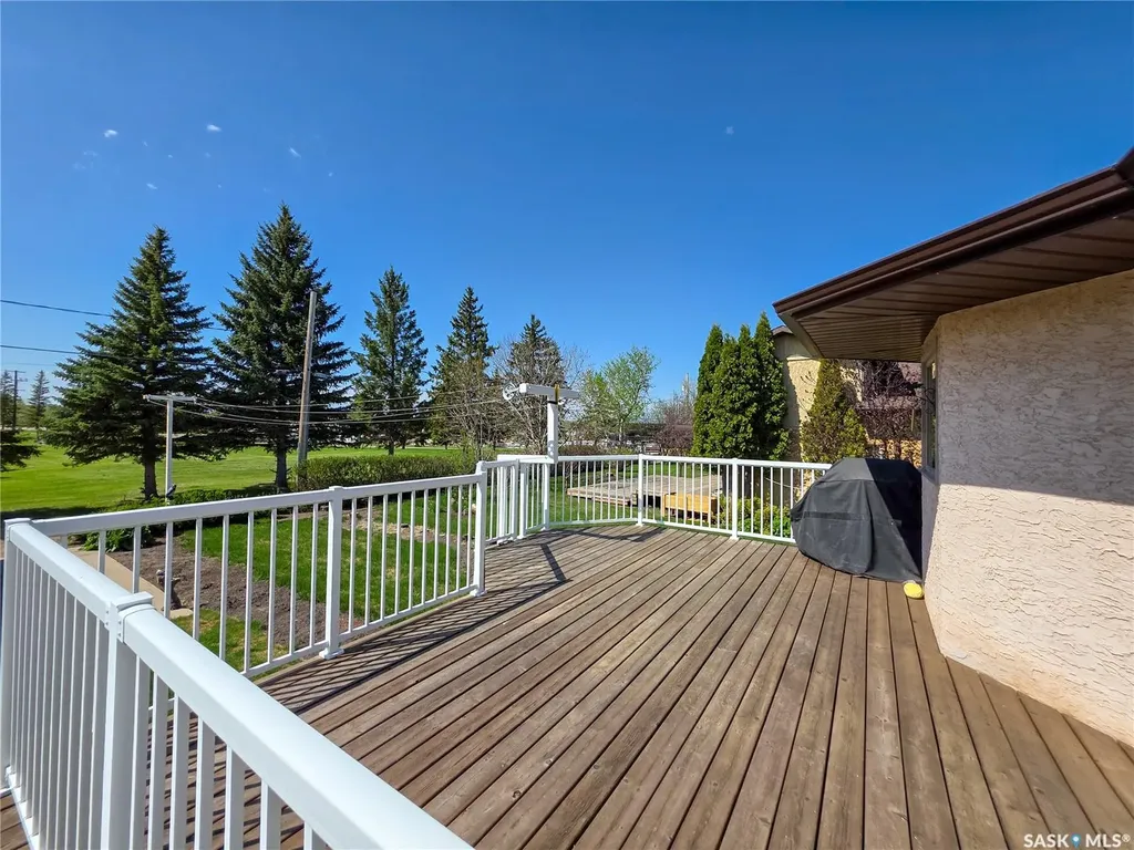 691 10th Avenue W Melville SK S0A 2P0