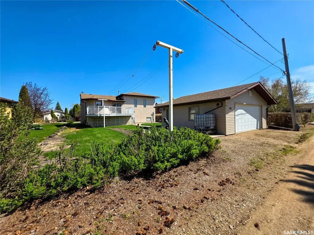 691 10th Avenue W Melville SK S0A 2P0