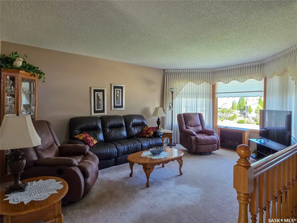 691 10th Avenue W Melville SK S0A 2P0