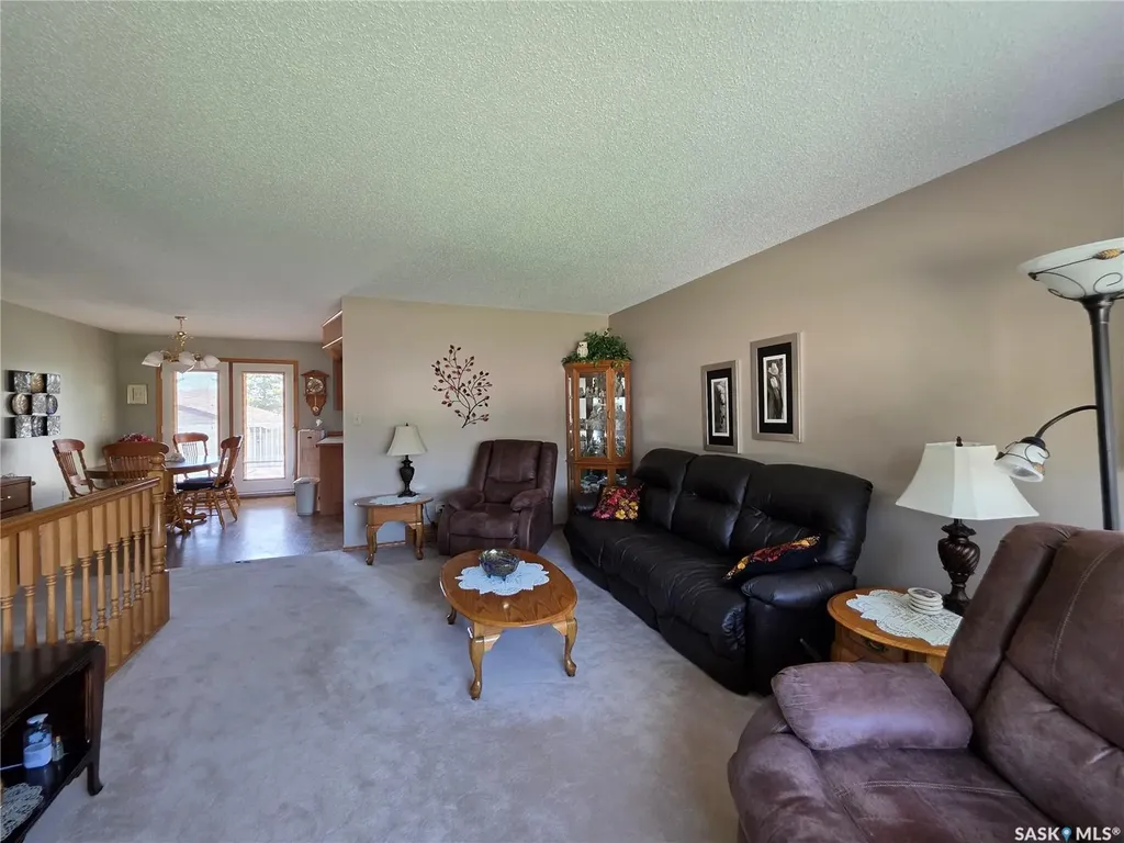 691 10th Avenue W Melville SK S0A 2P0