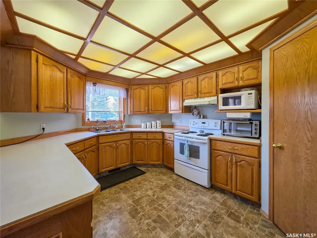 691 10th Avenue W Melville SK S0A 2P0