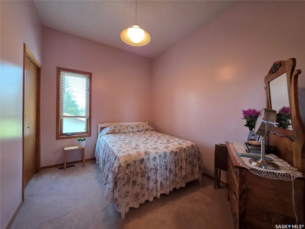 691 10th Avenue W Melville SK S0A 2P0