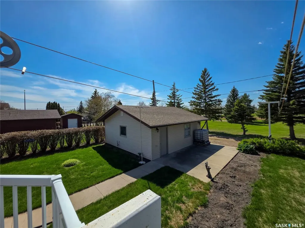 691 10th Avenue W Melville SK S0A 2P0
