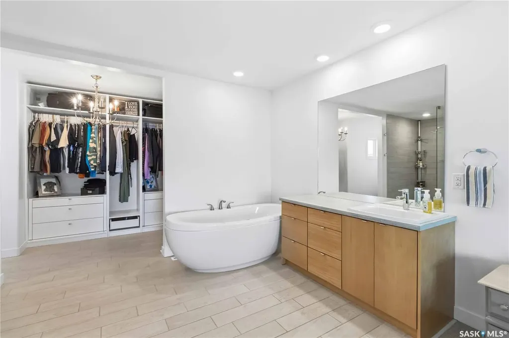 19 Pape Drive Humboldt Rm No. 370 SK S0K 2A0