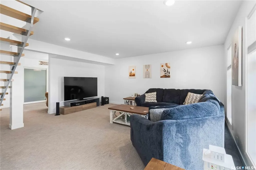 19 Pape Drive Humboldt Rm No. 370 SK S0K 2A0