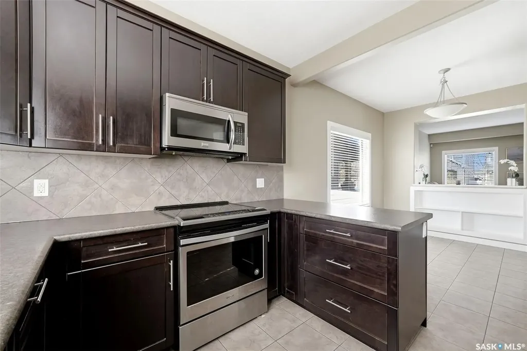 3354 Green Moss Lane Regina SK S4V 1P2