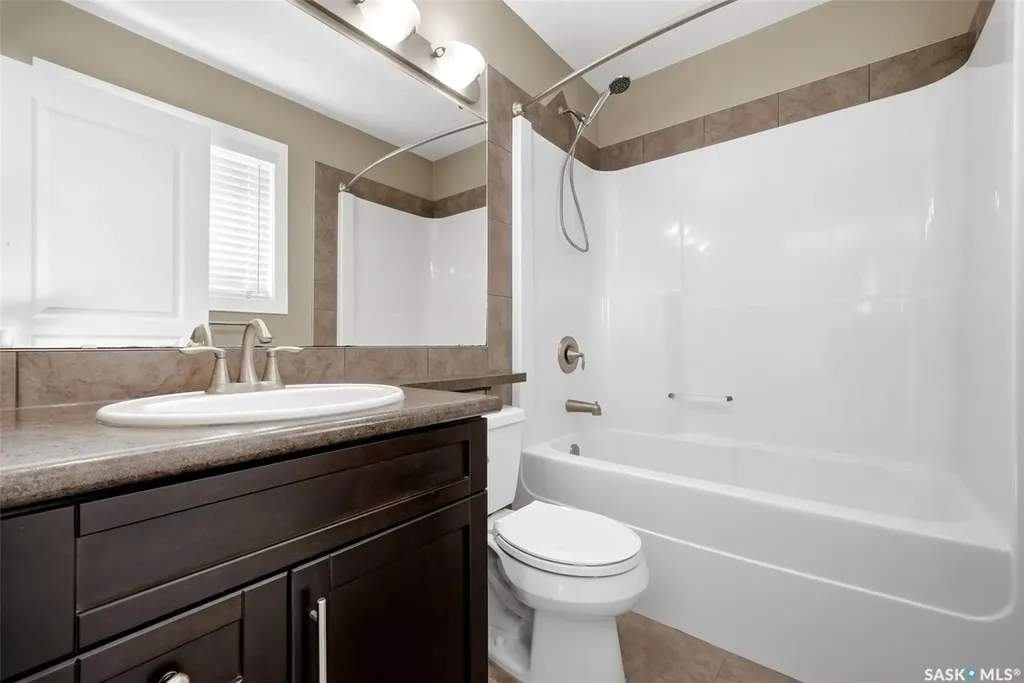 3354 Green Moss Lane Regina SK S4V 1P2