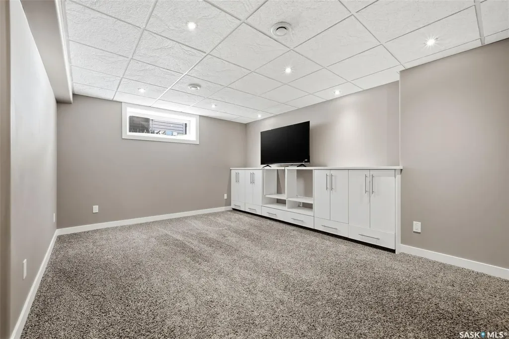 3354 Green Moss Lane Regina SK S4V 1P2