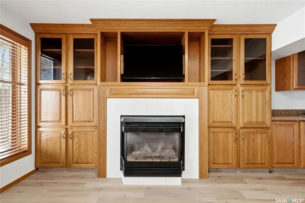 1535 Lee Grayson Crescent N Regina SK S4X 3Z9