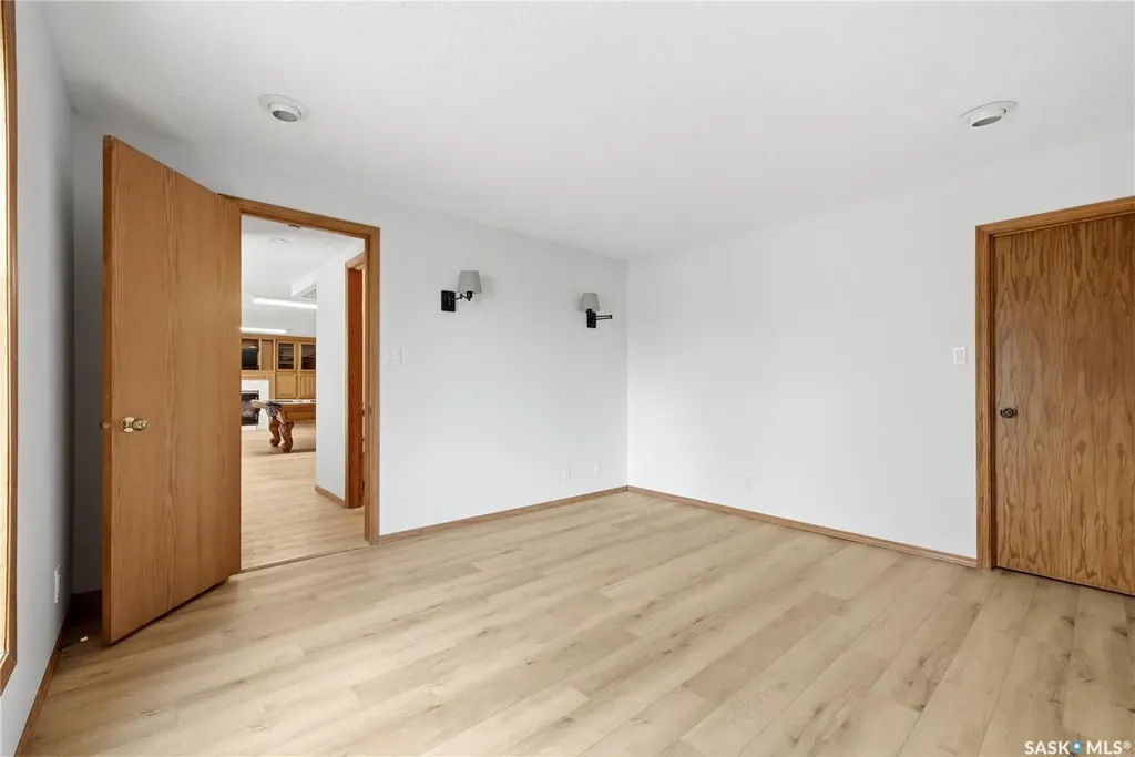 1535 Lee Grayson Crescent N Regina SK S4X 3Z9
