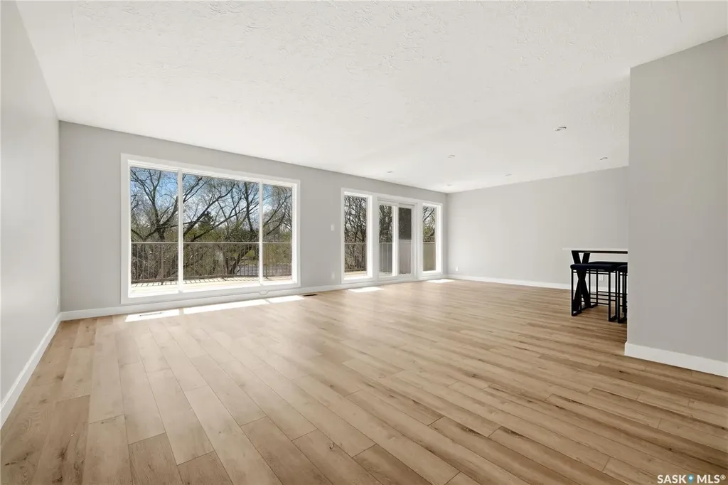 1535 Lee Grayson Crescent N Regina SK S4X 3Z9