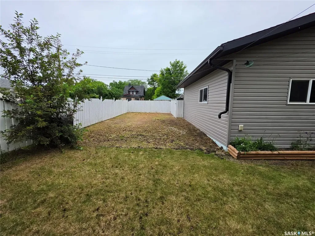 235 2nd Avenue E Unity SK S0K 4L0