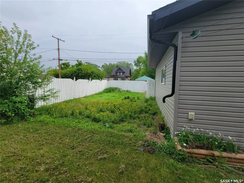 235 2nd Avenue E Unity SK S0K 4L0