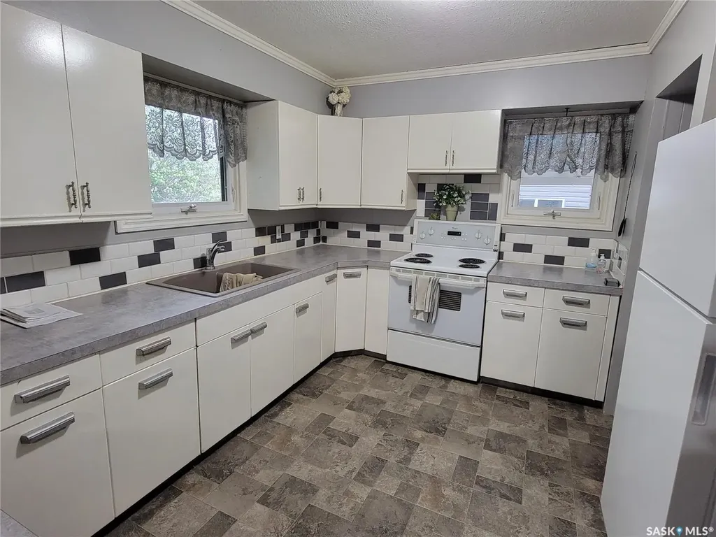235 2nd Avenue E Unity SK S0K 4L0