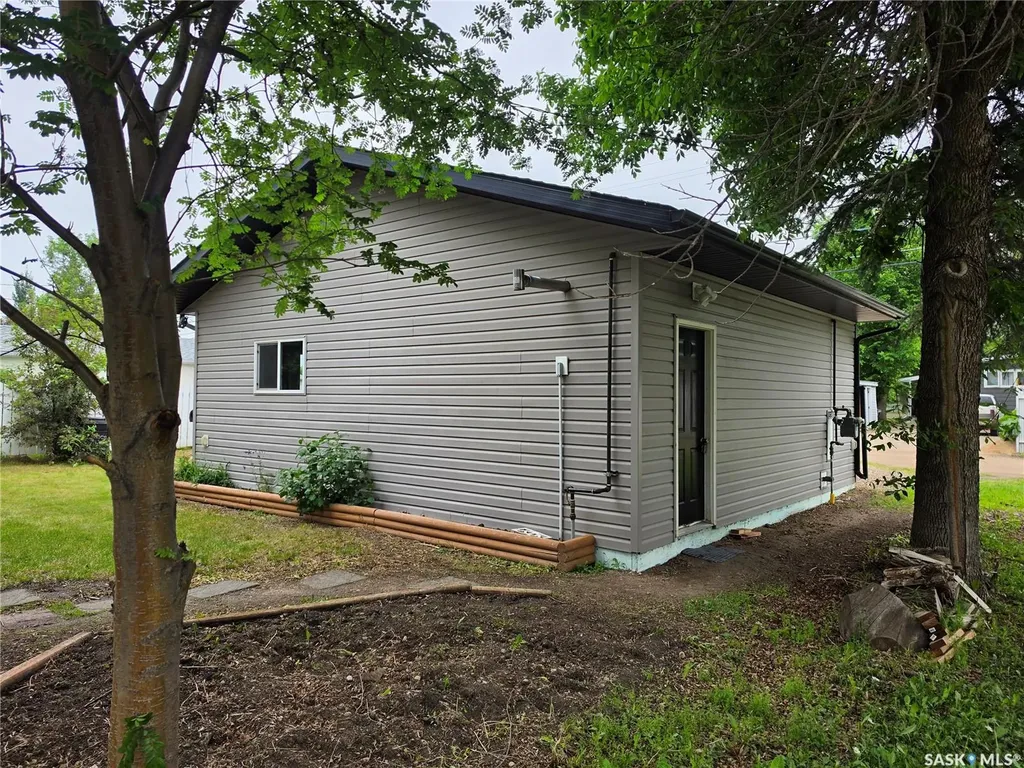 235 2nd Avenue E Unity SK S0K 4L0