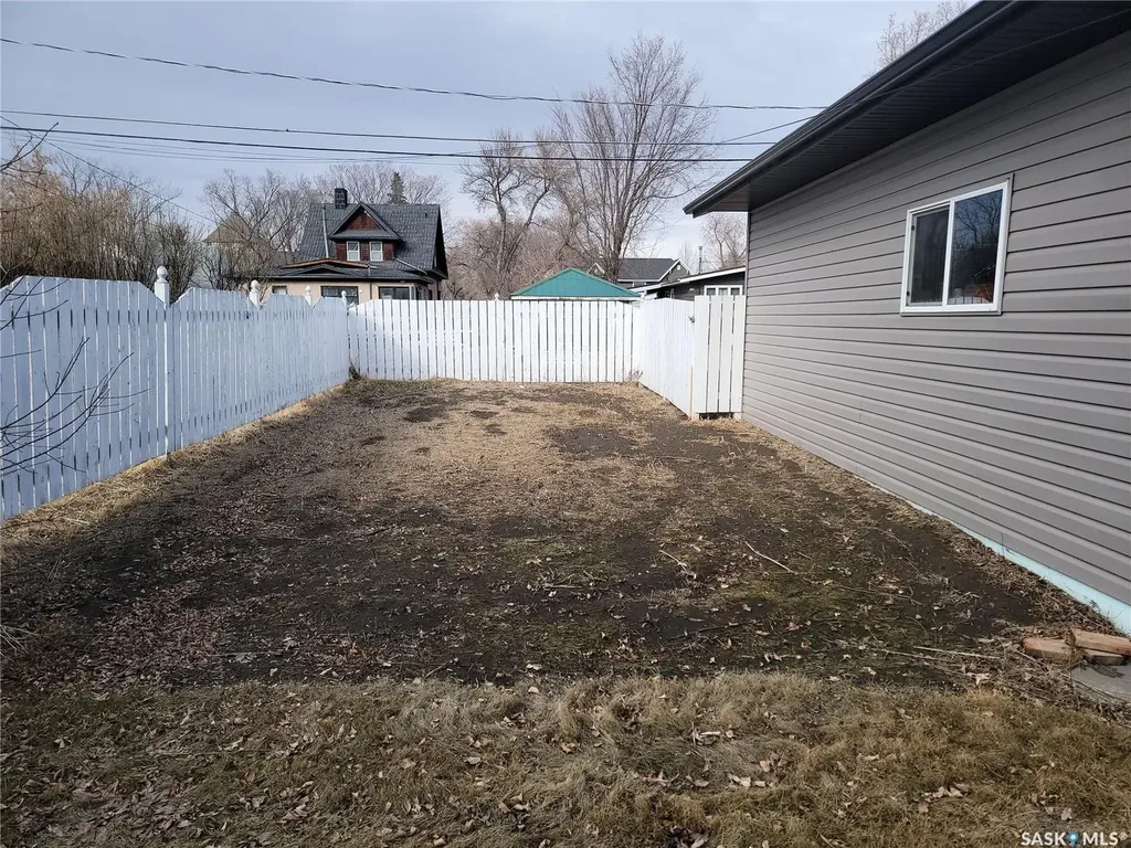 235 2nd Avenue E Unity SK S0K 4L0