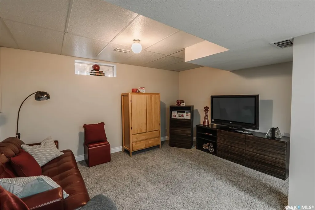 71 Bain Crescent Saskatoon SK S7K 6G3