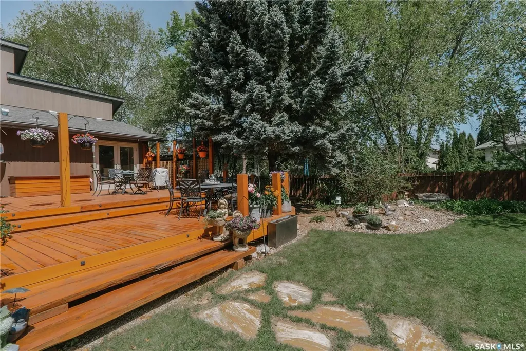 71 Bain Crescent Saskatoon SK S7K 6G3