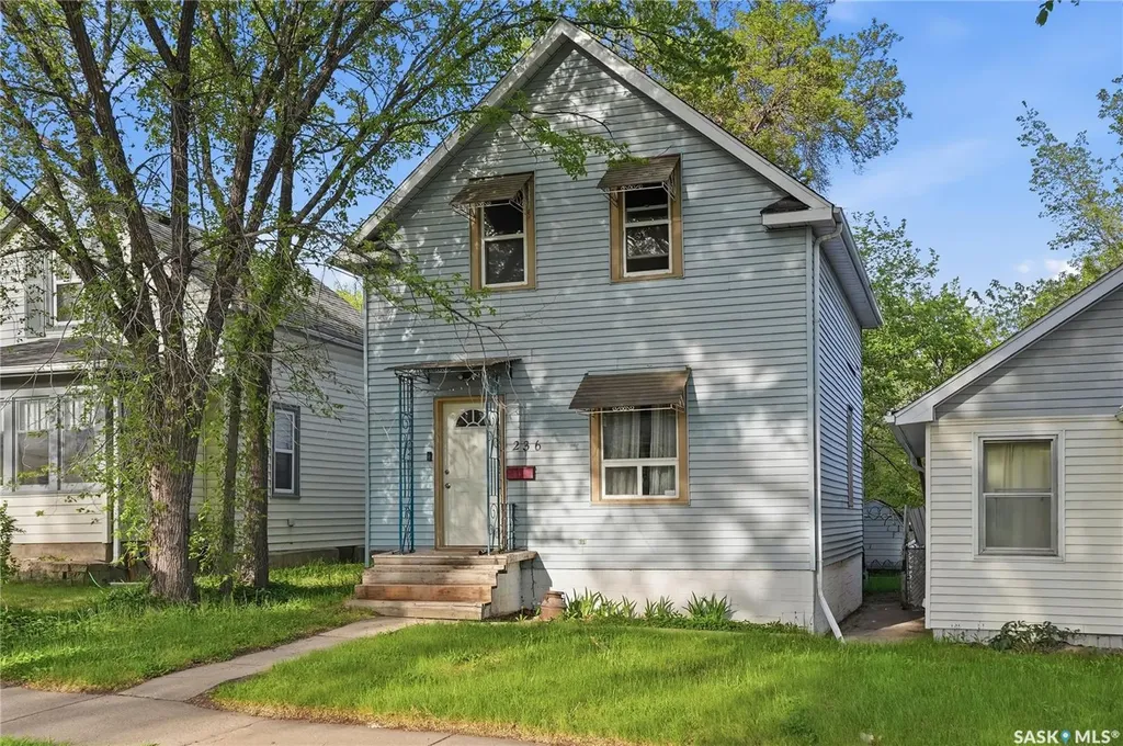 236 I Avenue N Saskatoon SK S7L 0G4