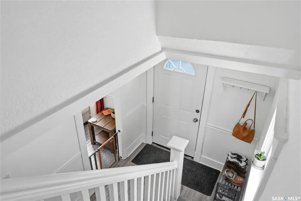 236 I Avenue N Saskatoon SK S7L 0G4