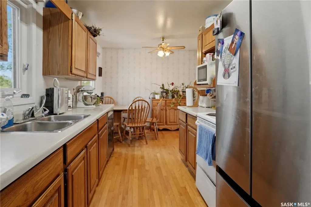 2106 101st Crescent North Battleford SK S9A 1C3
