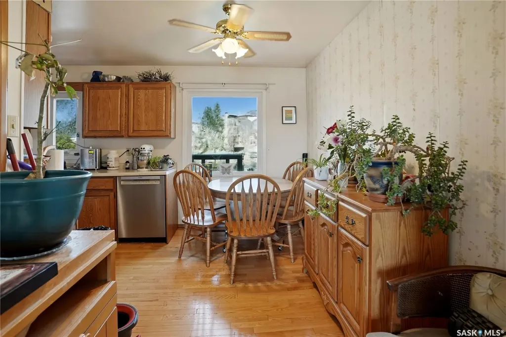 2106 101st Crescent North Battleford SK S9A 1C3