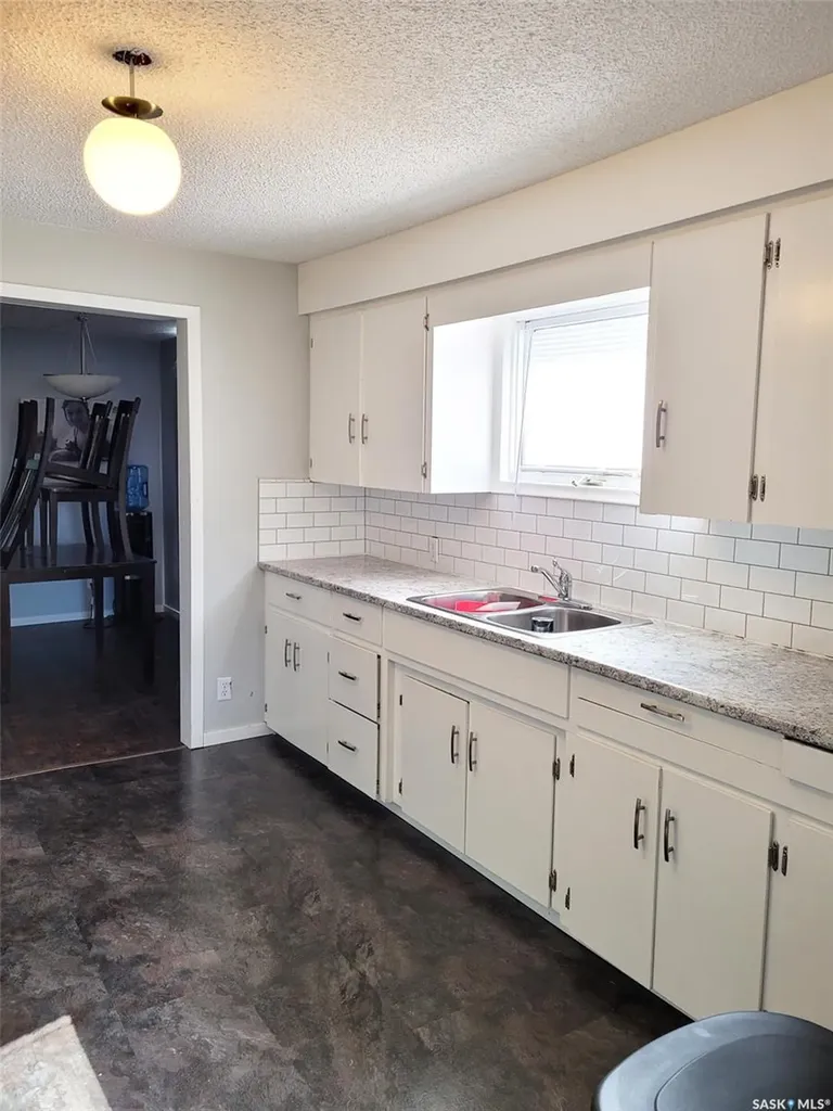 601 3rd Avenue E Meadow Lake SK S9X 1H7
