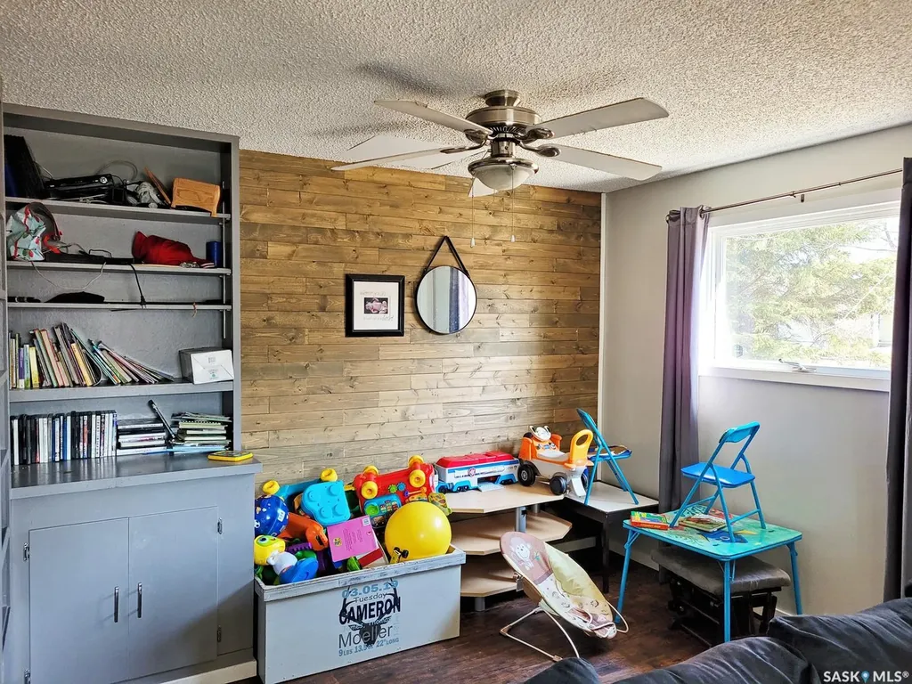 601 3rd Avenue E Meadow Lake SK S9X 1H7