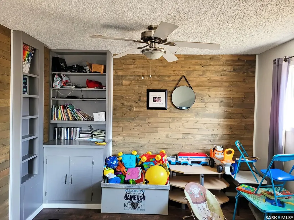 601 3rd Avenue E Meadow Lake SK S9X 1H7