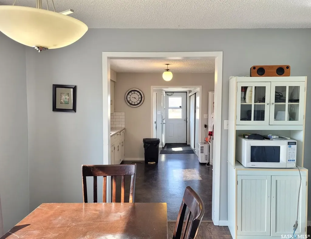 601 3rd Avenue E Meadow Lake SK S9X 1H7