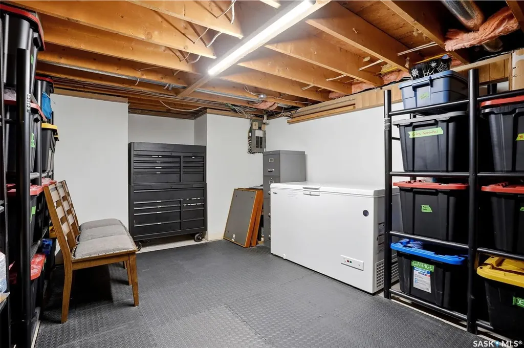 118 Mackenzie Crescent Regina SK S4N 5G5