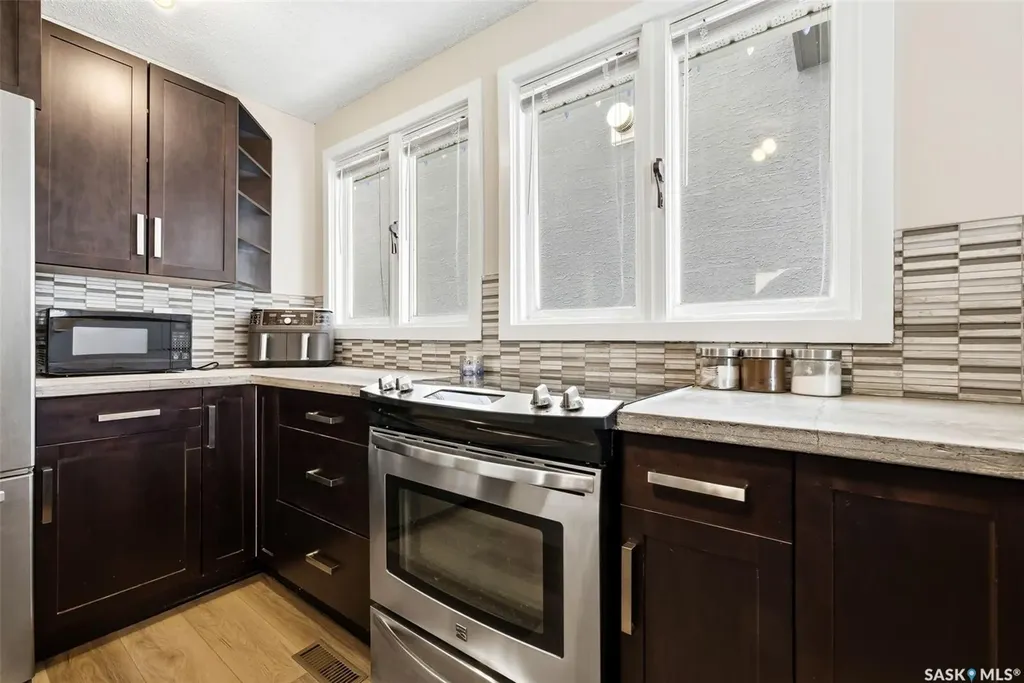 3231 Retallack Street Regina SK S4S 1T7