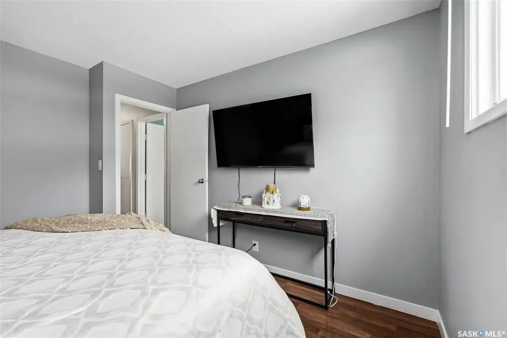 3231 Retallack Street Regina SK S4S 1T7