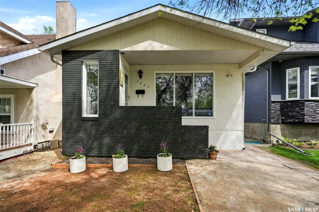 3231 Retallack Street Regina SK S4S 1T7