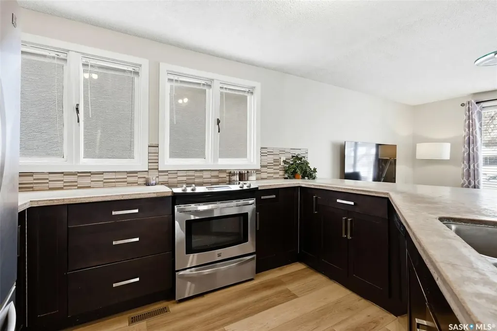 3231 Retallack Street Regina SK S4S 1T7