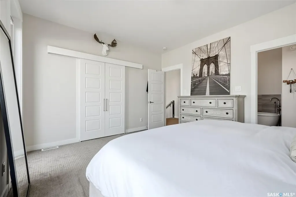 4929 Green Brooks Way E Regina SK S4V 3K5