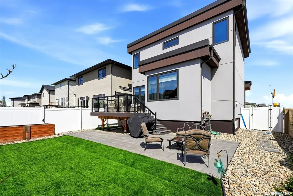 4929 Green Brooks Way E Regina SK S4V 3K5