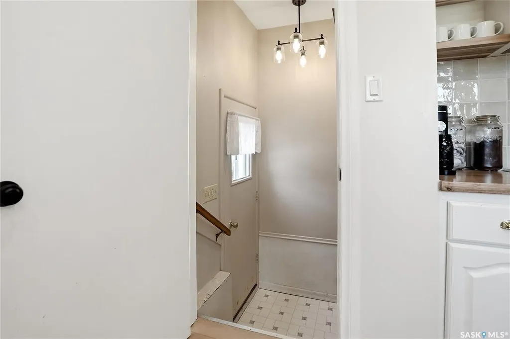 21 Potter Crescent Saskatoon SK S7H 3O2