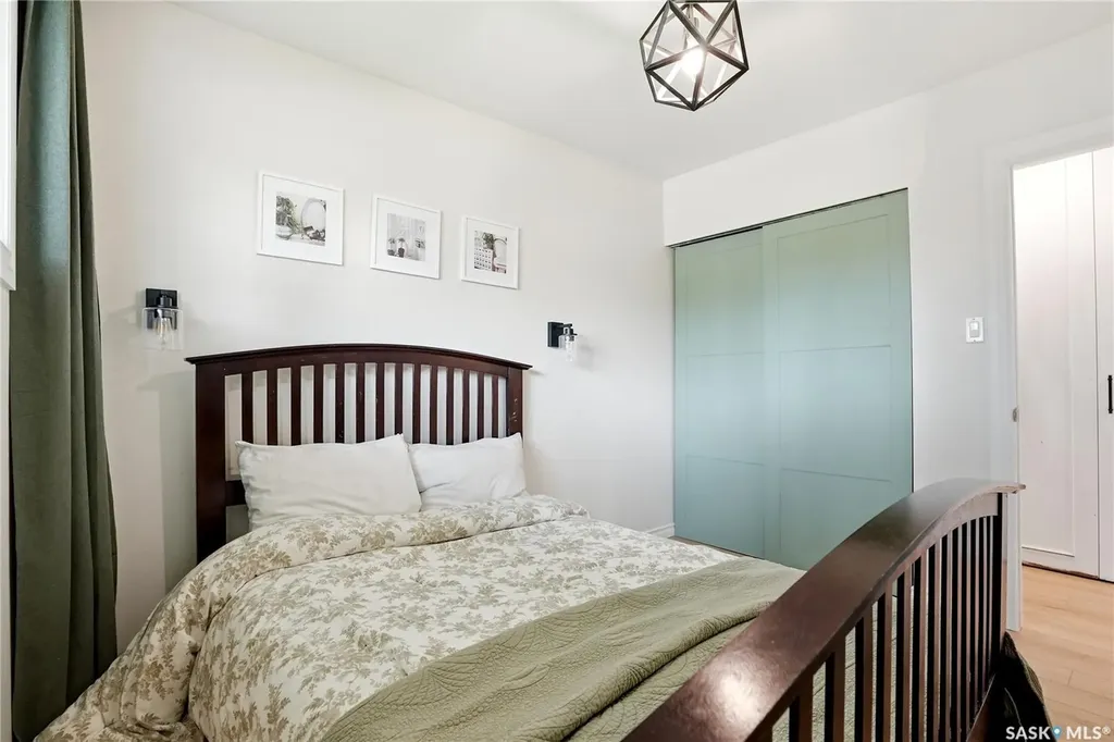 21 Potter Crescent Saskatoon SK S7H 3O2