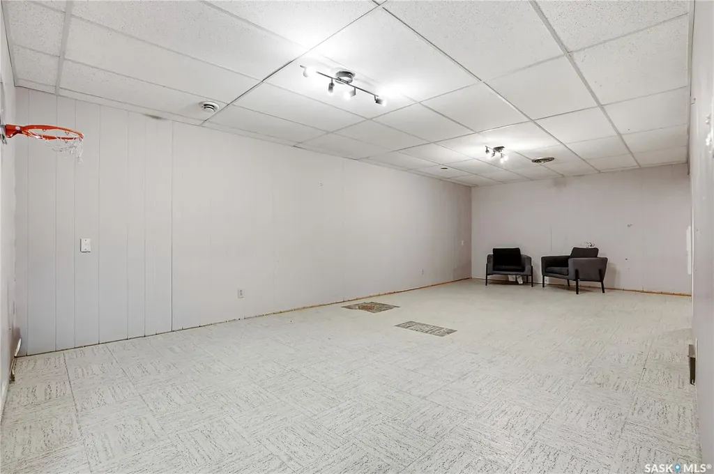 21 Potter Crescent Saskatoon SK S7H 3O2
