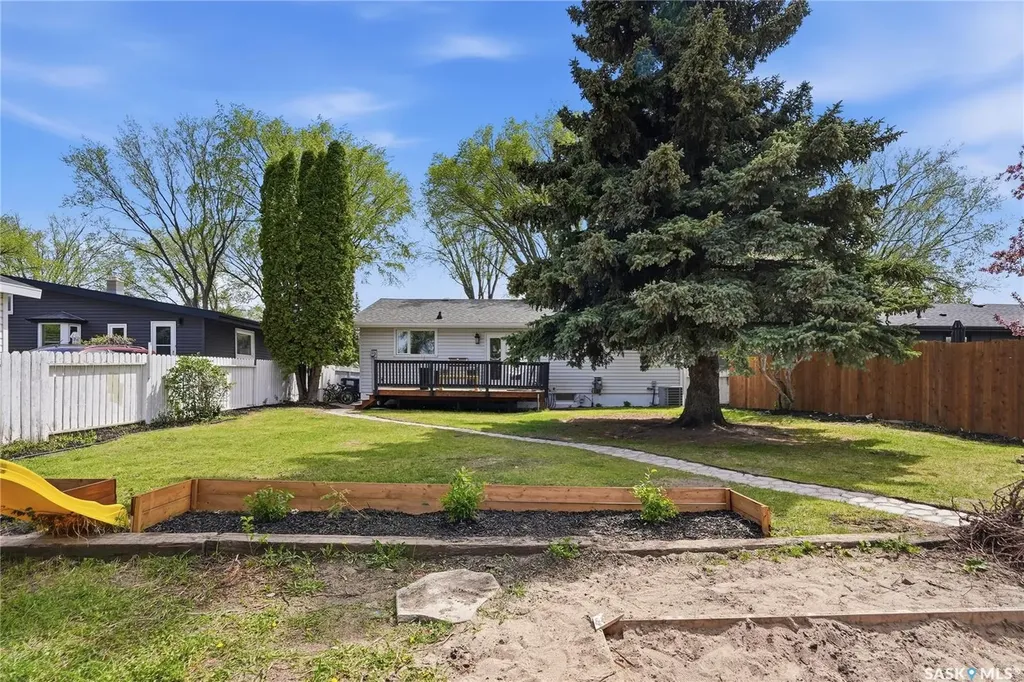 21 Potter Crescent Saskatoon SK S7H 3O2