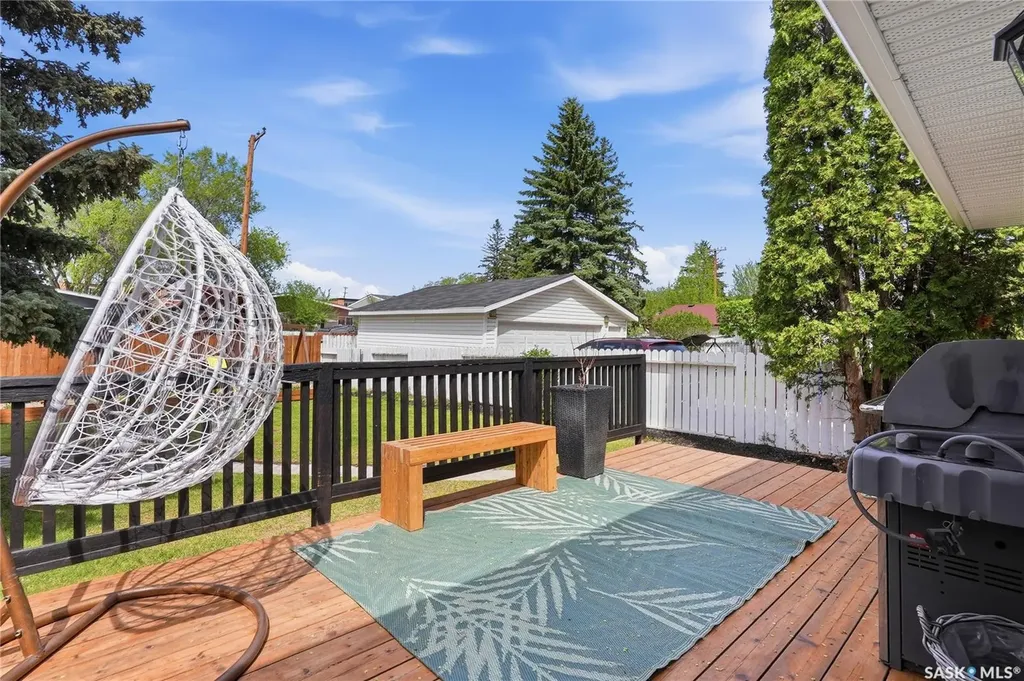 21 Potter Crescent Saskatoon SK S7H 3O2