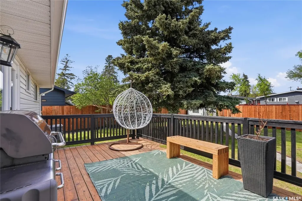 21 Potter Crescent Saskatoon SK S7H 3O2