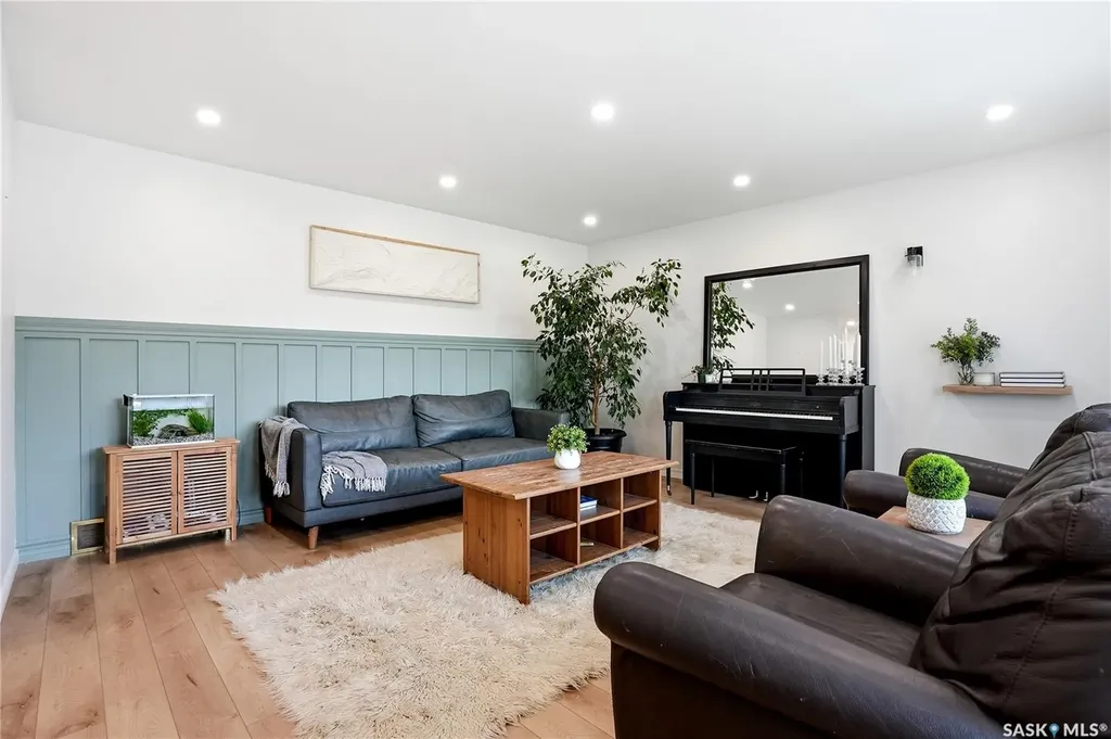 21 Potter Crescent Saskatoon SK S7H 3O2